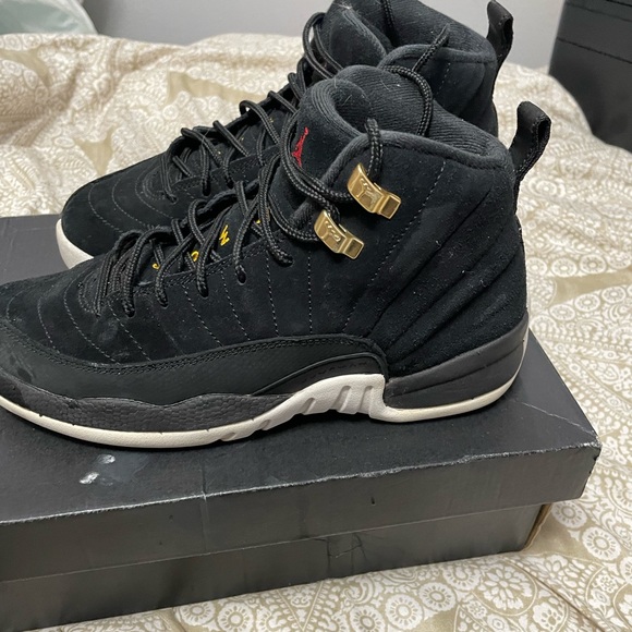 Air Jordan retro 12 (GS) - Picture 2 of 5